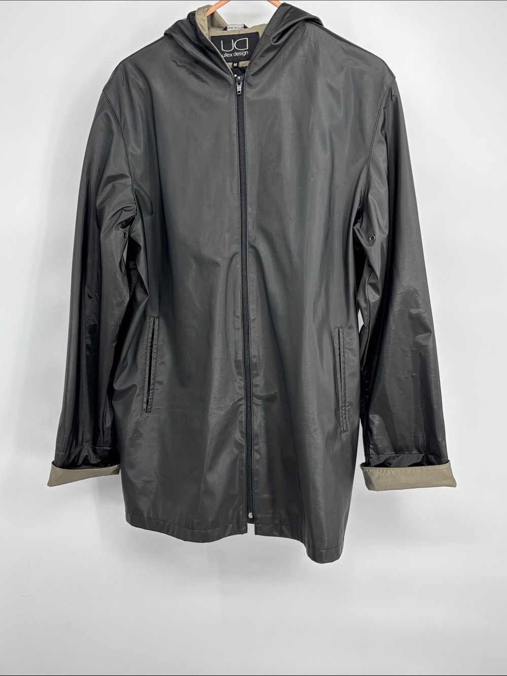 Utex Design Black Polyvinyl Zip Hood Zip Front Cuff Sleeve Pockets Lined M